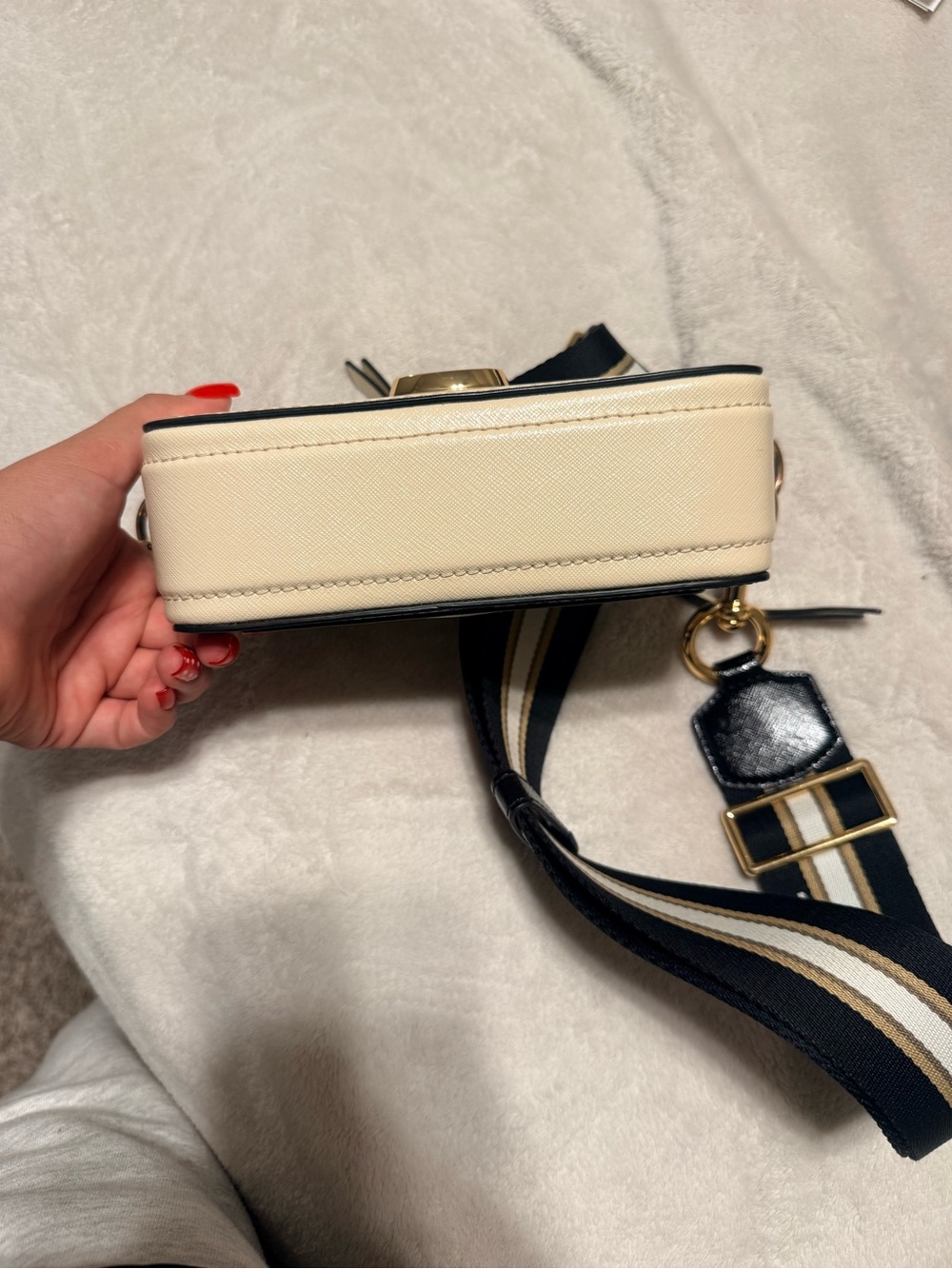Marc Jacobs Snapshot Crossbody Bag with Contrast Strap - Picture 5 of 5